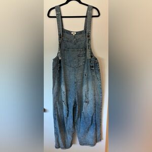 Trendy baggy overalls! Super comfy!